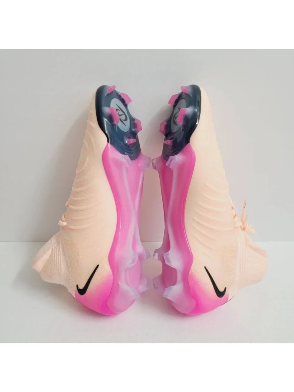 NEW Nike Phantom Luna II Elite FG Soccer Cleats FJ2572-800 Size 11.5 Pink
